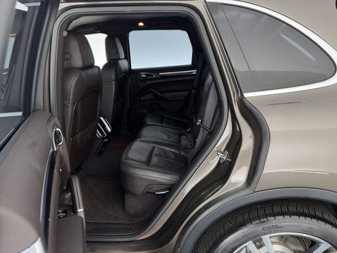 Porsche Cayenne 3.0 D Aut. *LEATHER | XENON | MEMORY-PACK | BLIND-SPOT | CAMERA | AIR-SUSPENSION | HEATED-COMFORTSEATS | NAVI-FULLMAP | SHIFT-PADDLES | PRIVACY-GLASS | TOWBAR | 21''ALU*