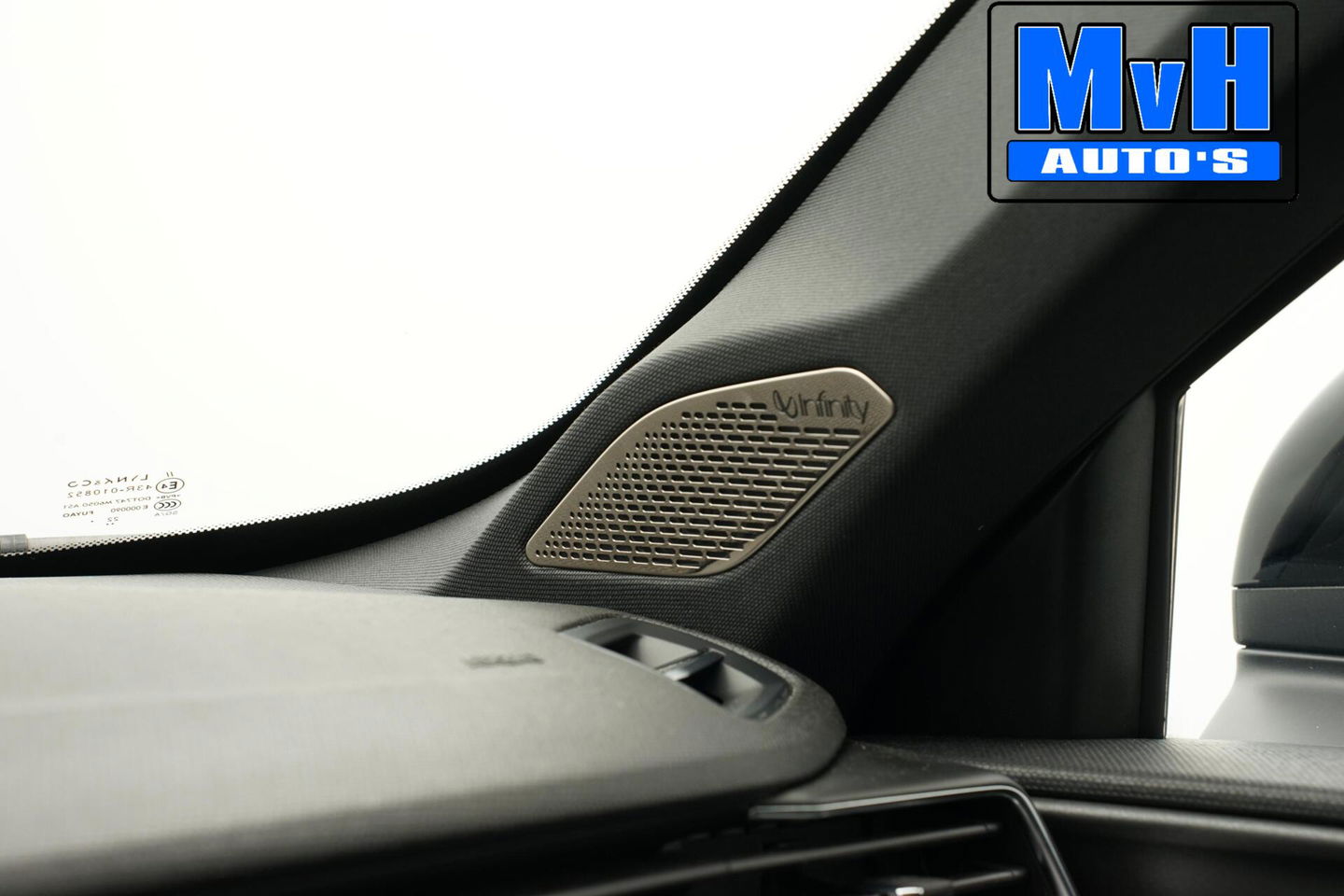 Lynk & Co 01 1.5 Hybride|FULL BLACK XL|ZWARTE.HEMEL|NAP|PANO