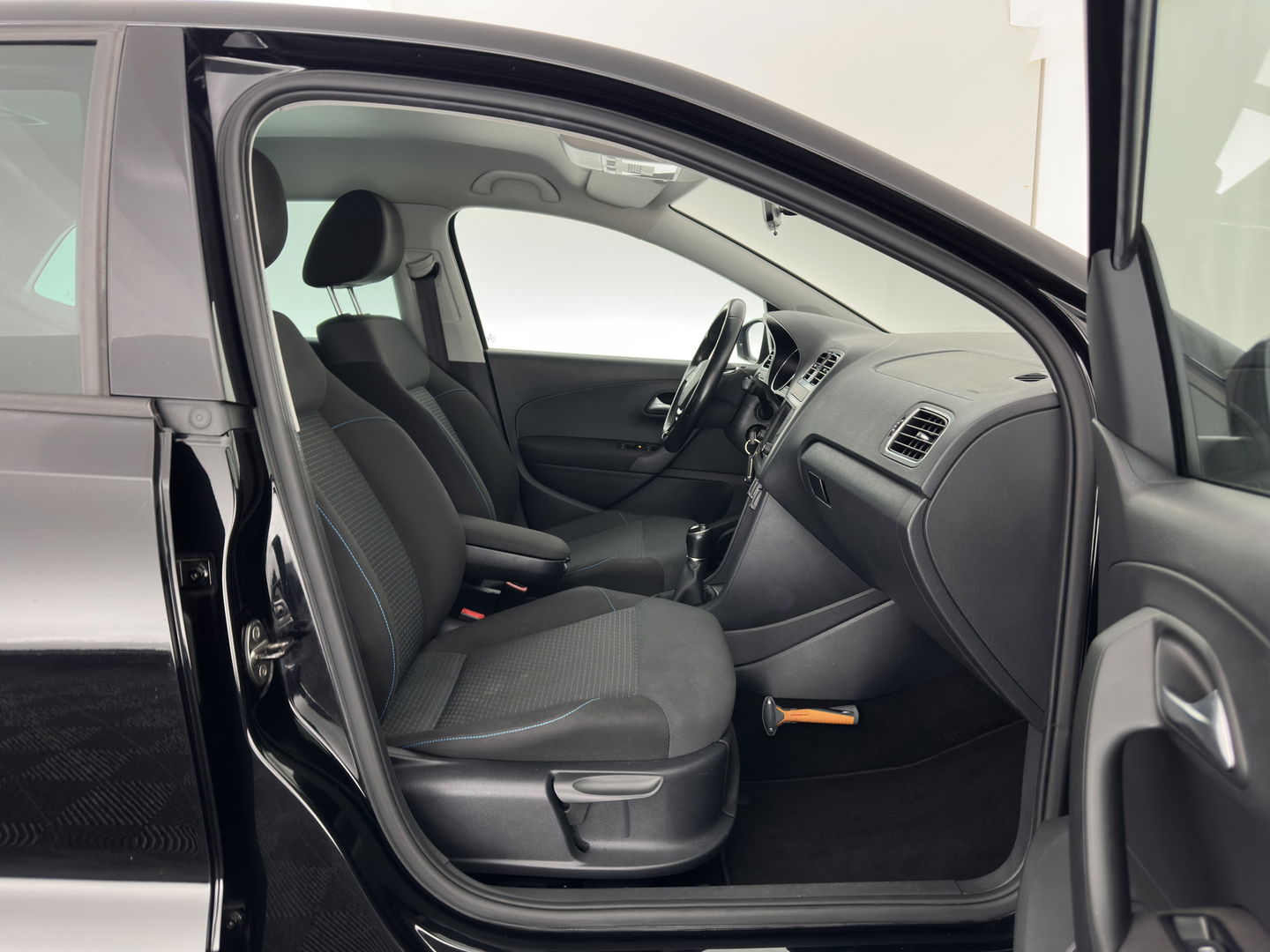 Volkswagen Polo 1.4 TDI Business Edition *NAVI-FULLMAP | AIRCO | CRUISE | PDC | CARPLAY | COMFORT-SEATS |  PRIVACY-GLASS  | 15''ALU*