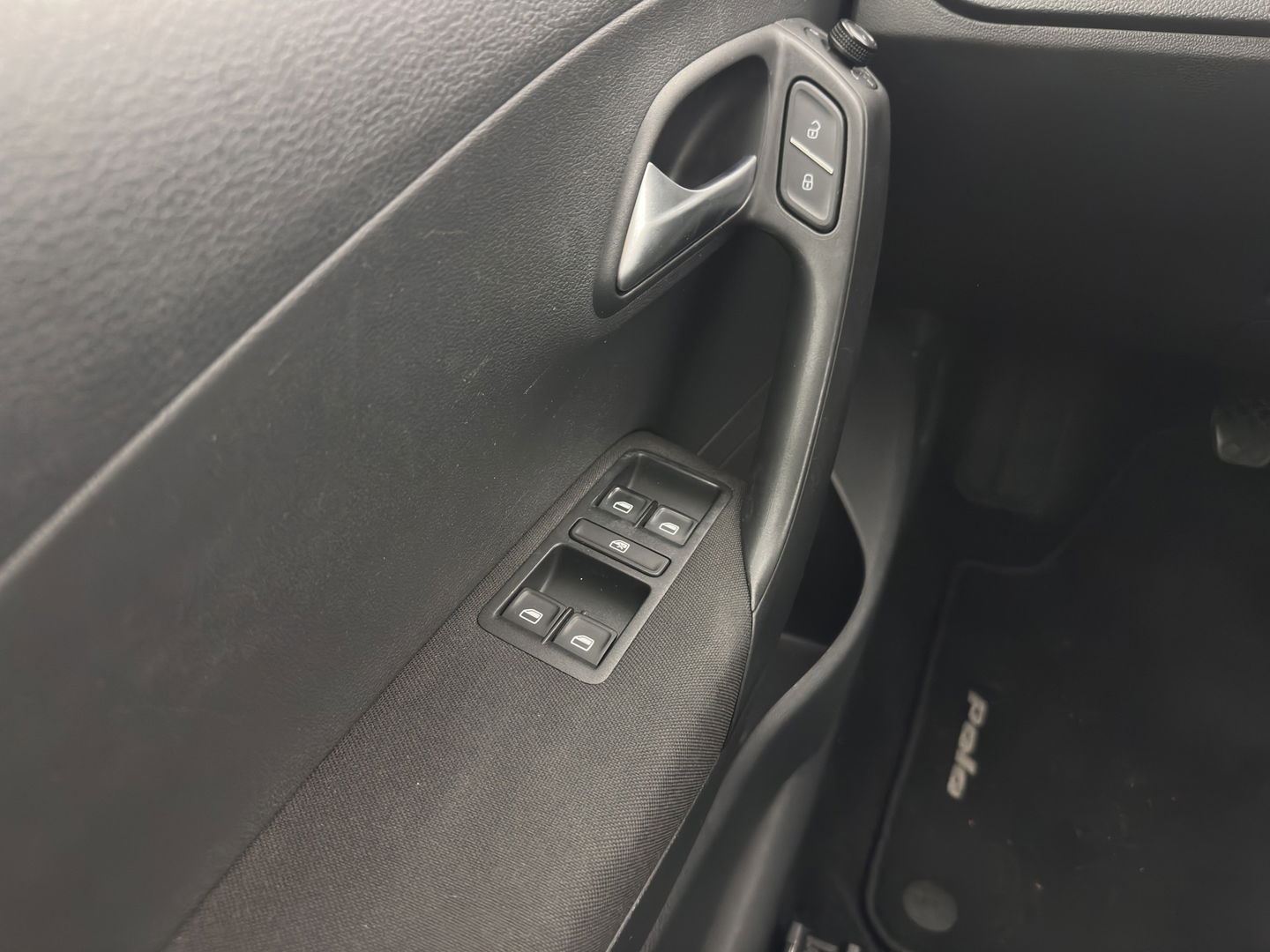 Volkswagen Polo 1.4 TDI Business Edition *NAVI-FULLMAP | AIRCO | CRUISE | PDC | CARPLAY | COMFORT-SEATS |  PRIVACY-GLASS  | 15''ALU*