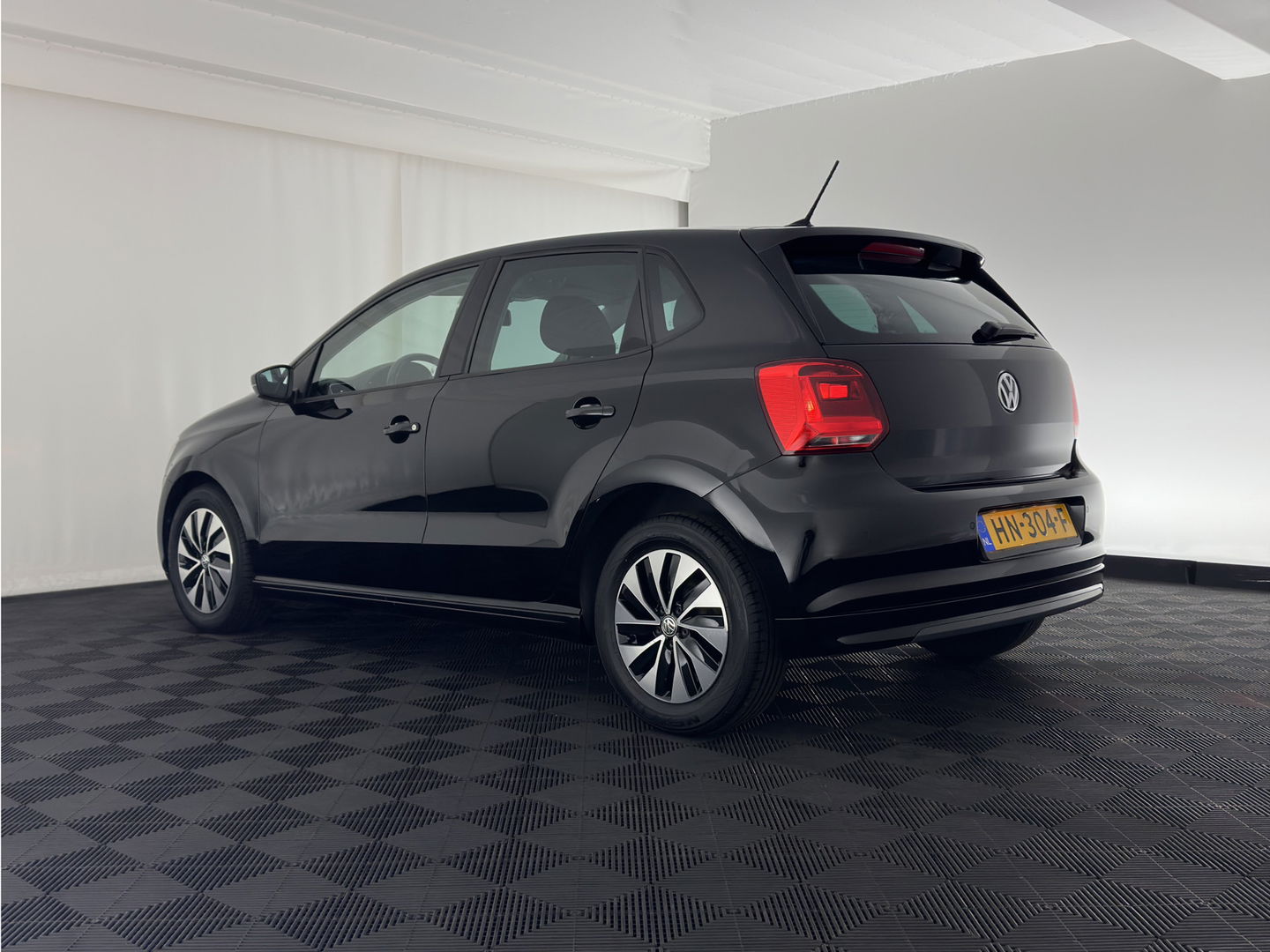 Volkswagen Polo 1.4 TDI Business Edition *NAVI-FULLMAP | AIRCO | CRUISE | PDC | CARPLAY | COMFORT-SEATS |  PRIVACY-GLASS  | 15''ALU*