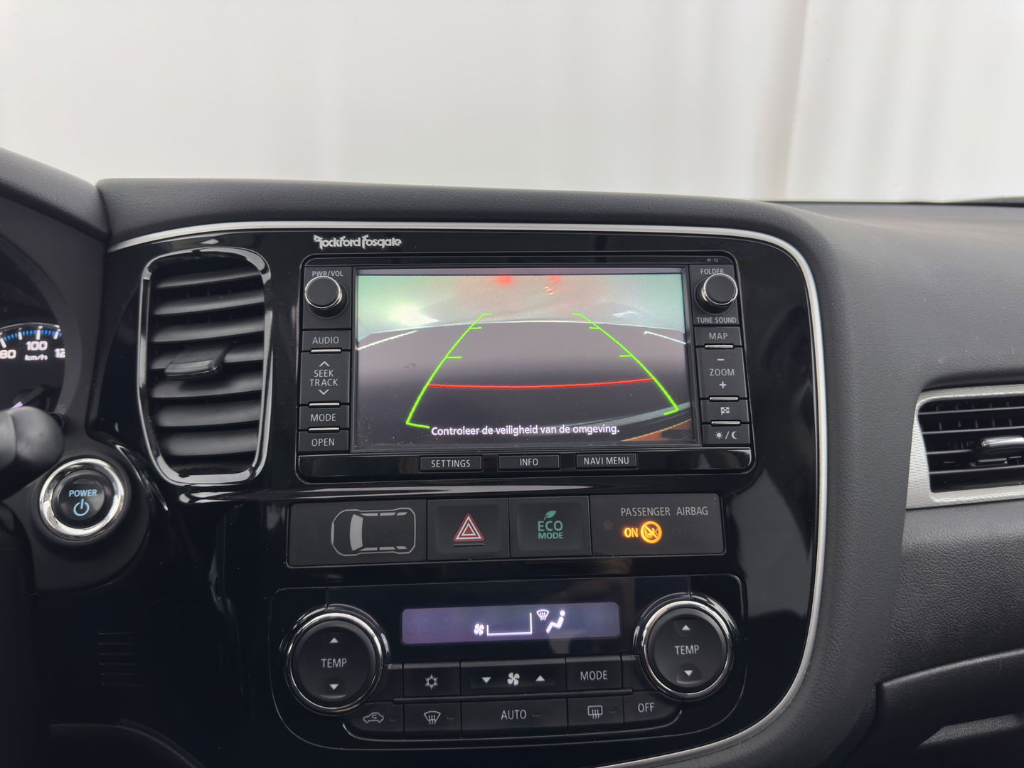 Mitsubishi Outlander 2.0 PHEV Instyle AWD (Plug-In) (INCL-BTW) Aut *PANO | LEATHER | XENON | NAVI-FULLMAP | KEYLESS | CAMERA | HEATED-COMFORTSEATS | ECC | SHIFT-PADDLES | PDC | CRUISE | PRIVACY-GLASS | DAB | TOWBAR | ROCKFORD-AUDIO |  18"ALU*