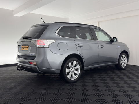 Mitsubishi Outlander 2.0 PHEV Instyle (INCL.BTW) Aut *PANO | FULL-LEATHER | XENON | NAVI-FULLMAP | KEYLESS | CAMERA | HEATED-COMFORTSEATS | ECC | SHIFT-PADDLES | PDC | CRUISE | PRIVACY-GLASS | DAB | TOWBAR | 18''ALU *