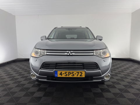 Mitsubishi Outlander 2.0 PHEV Instyle (INCL.BTW) Aut *PANO | FULL-LEATHER | XENON | NAVI-FULLMAP | KEYLESS | CAMERA | HEATED-COMFORTSEATS | ECC | SHIFT-PADDLES | PDC | CRUISE | PRIVACY-GLASS | DAB | TOWBAR | 18''ALU *