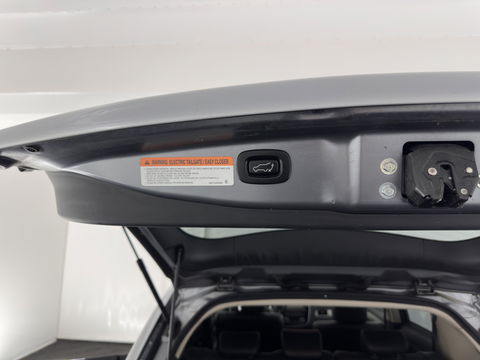 Mitsubishi Outlander 2.0 PHEV Instyle (INCL.BTW) Aut *PANO | FULL-LEATHER | XENON | NAVI-FULLMAP | KEYLESS | CAMERA | HEATED-COMFORTSEATS | ECC | SHIFT-PADDLES | PDC | CRUISE | PRIVACY-GLASS | DAB | TOWBAR | 18''ALU *