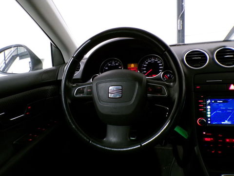 SEAT Exeo 2.0 TSI Sport "Origineel NL!" Apple-carplay Leer Bluetooth Navigatie Stoelverwarming Xenon Youngtimer "2e eigenaar"