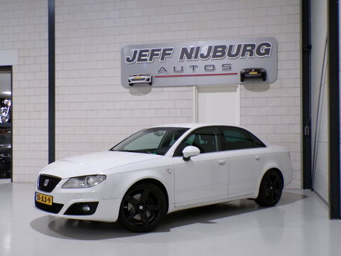 SEAT Exeo 2.0 TSI Sport "Origineel NL!" Apple-carplay Leer Bluetooth Navigatie Stoelverwarming Xenon Youngtimer "2e eigenaar"