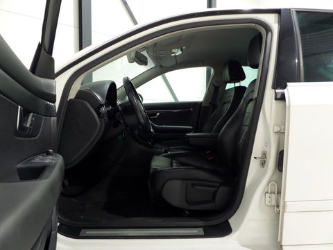 SEAT Exeo 2.0 TSI Sport "Origineel NL!" Apple-carplay Leer Bluetooth Navigatie Stoelverwarming Xenon Youngtimer "2e eigenaar"