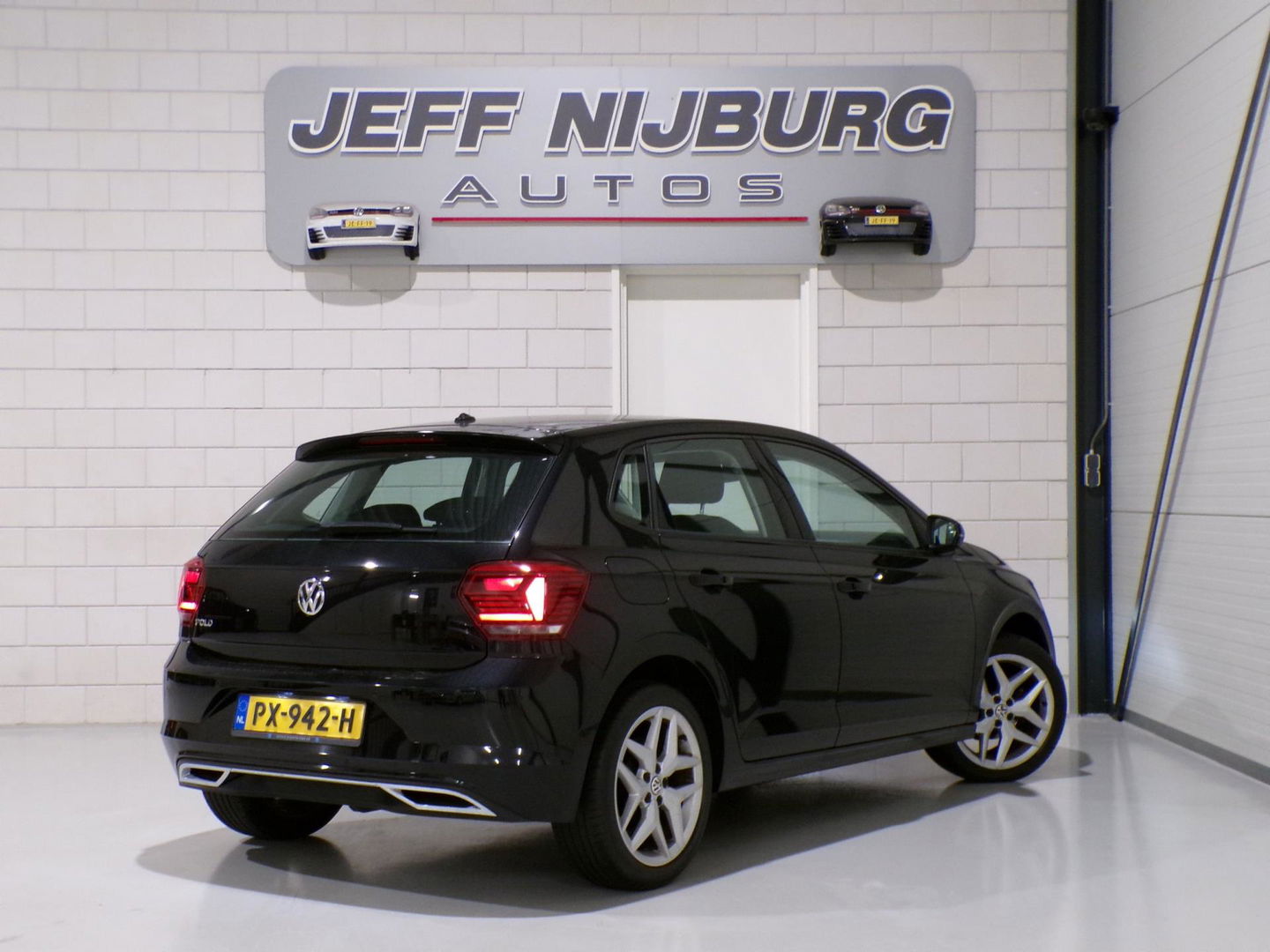 Volkswagen Polo 1.0 TSI Comfortline "Origineel NL!" Apple-Carplay Parkeersensoren Adaptive-Cruise Climatronic Dealer-onderhouden