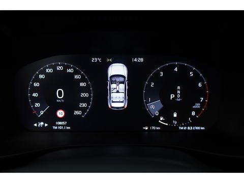 Volvo XC40 2.0 B4 R-Design | Elek. stoelen | ACC | H&K Audio | 360 camera | 19 inch | Stoel+ stuurverw. |