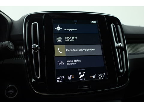 Volvo XC40 2.0 B4 R-Design | Elek. stoelen | ACC | H&K Audio | 360 camera | 19 inch | Stoel+ stuurverw. |