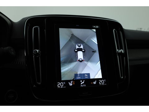 Volvo XC40 2.0 B4 R-Design | Elek. stoelen | ACC | H&K Audio | 360 camera | 19 inch | Stoel+ stuurverw. |
