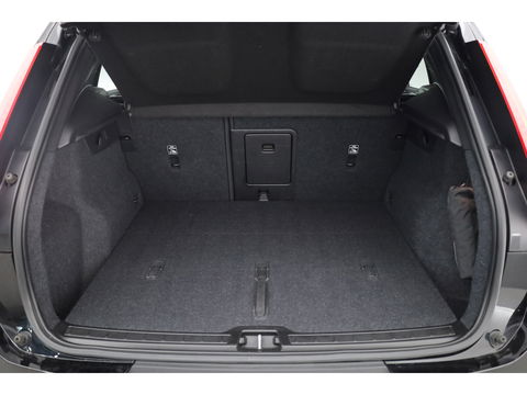 Volvo XC40 2.0 B4 R-Design | Elek. stoelen | ACC | H&K Audio | 360 camera | 19 inch | Stoel+ stuurverw. |