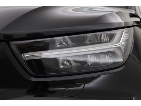 Volvo XC40 2.0 B4 R-Design | Elek. stoelen | ACC | H&K Audio | 360 camera | 19 inch | Stoel+ stuurverw. |