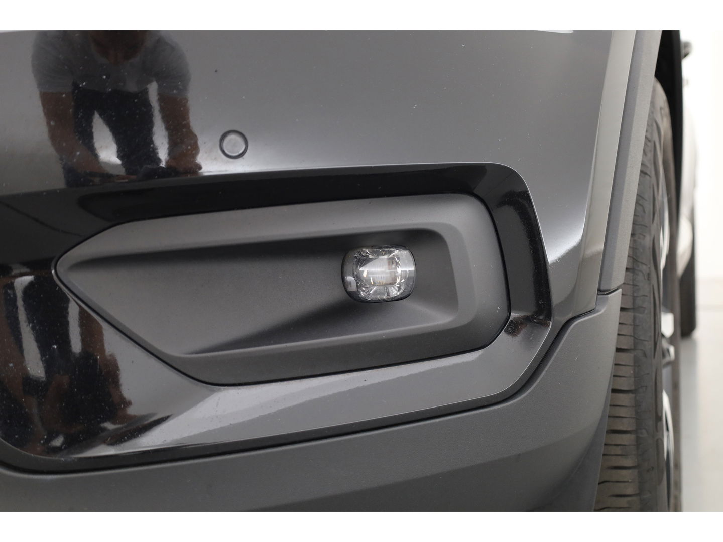 Volvo XC40 2.0 B4 R-Design | Elek. stoelen | ACC | H&K Audio | 360 camera | 19 inch | Stoel+ stuurverw. |