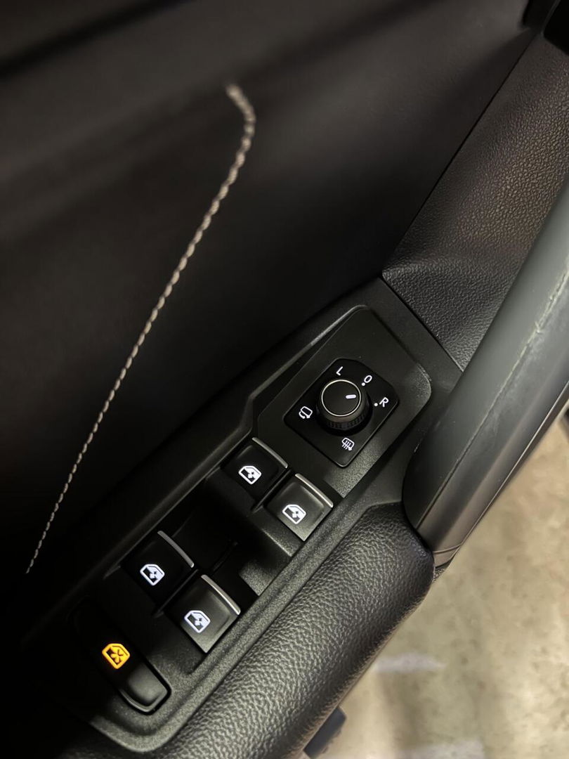 Volkswagen Tiguan 1.5 TSI R-Line Black Edition Trekhaak VOL!