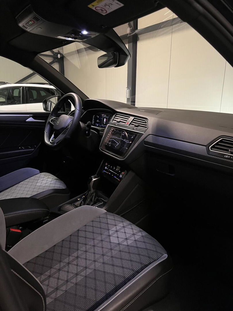 Volkswagen Tiguan 1.5 TSI R-Line Black Edition Trekhaak VOL!