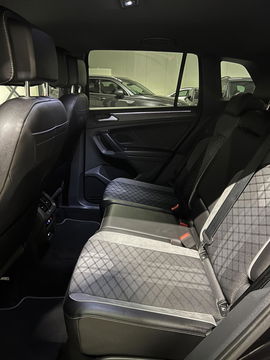 Volkswagen Tiguan 1.5 TSI R-Line Black Edition Trekhaak VOL!