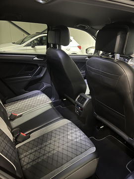 Volkswagen Tiguan 1.5 TSI R-Line Black Edition Trekhaak VOL!