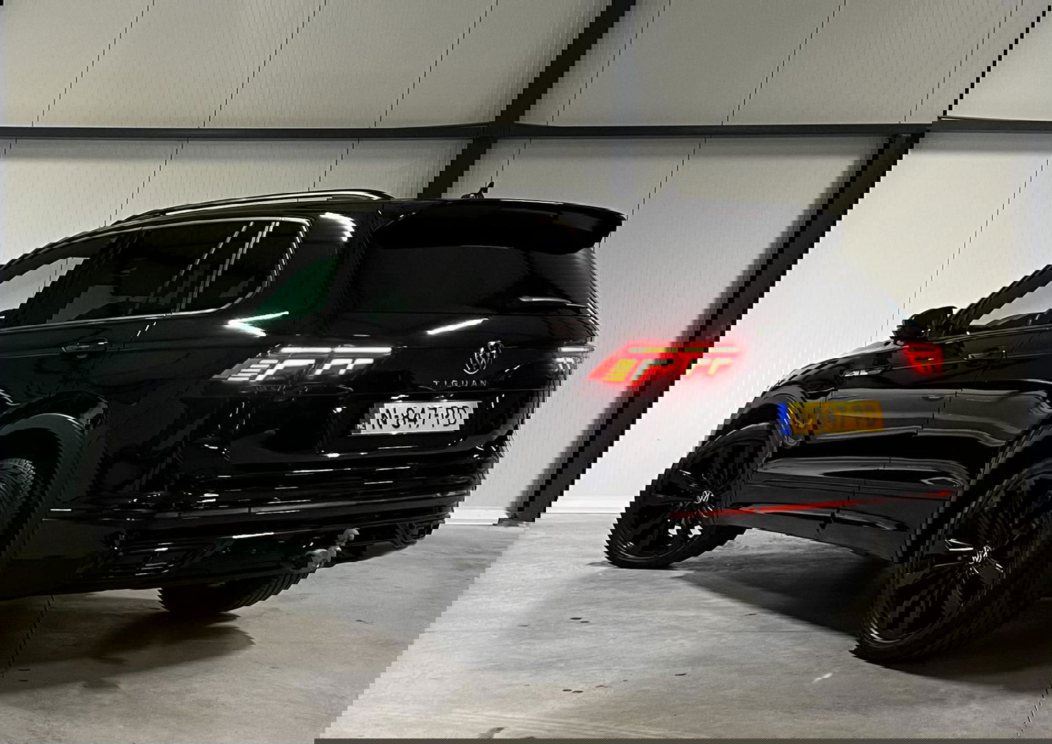 Volkswagen Tiguan 1.5 TSI R-Line Black Edition Trekhaak VOL!