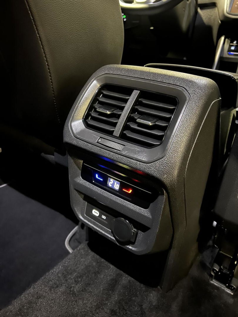 Volkswagen Tiguan 1.5 TSI R-Line Black Edition Trekhaak VOL!