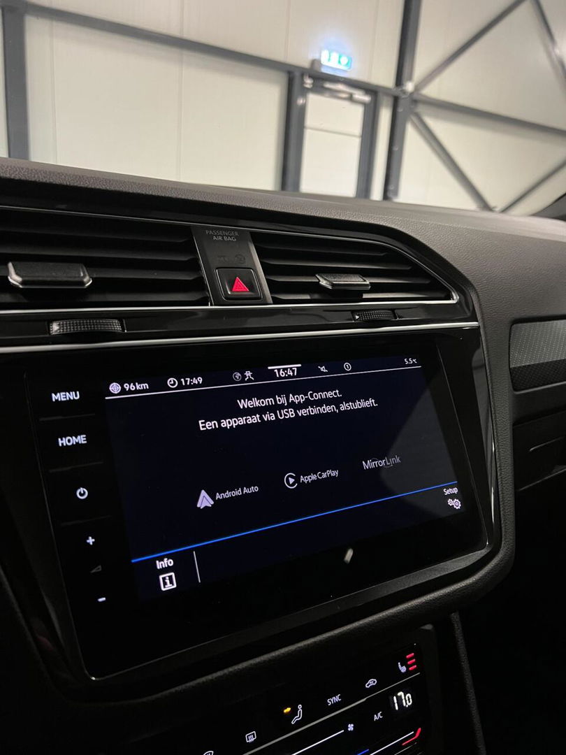 Volkswagen Tiguan 1.5 TSI R-Line Black Edition Trekhaak VOL!