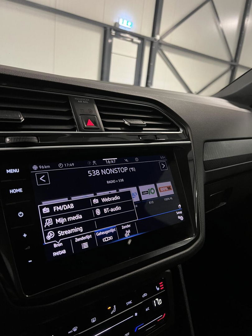 Volkswagen Tiguan 1.5 TSI R-Line Black Edition Trekhaak VOL!