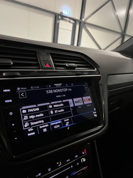 Volkswagen Tiguan 1.5 TSI R-Line Black Edition Trekhaak VOL!