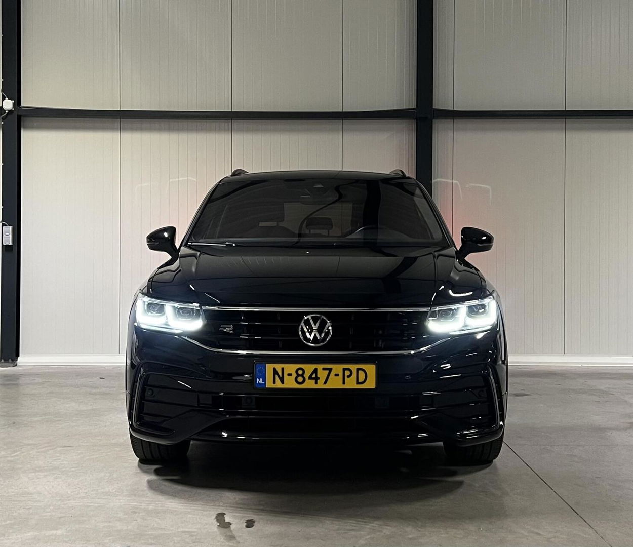 Volkswagen Tiguan 1.5 TSI R-Line Black Edition Trekhaak VOL!