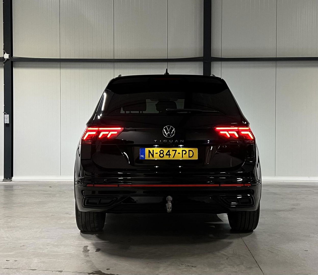 Volkswagen Tiguan 1.5 TSI R-Line Black Edition Trekhaak VOL!