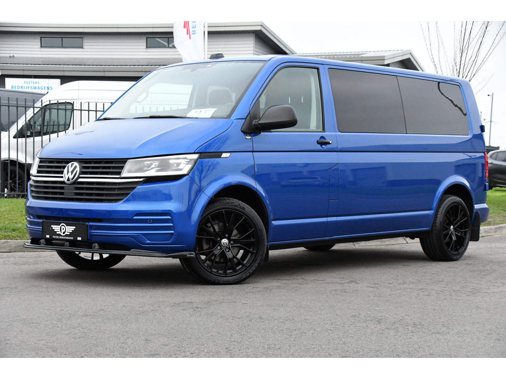Volkswagen Transporter 2.0 TDI L2H1 DC 30 Bulli Edition Camera, Cruise, Carplay, LED, Leder, 150pk, Stoelverwarming, Standkachel, Uniek!