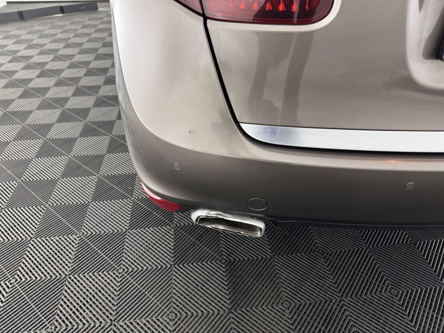 Porsche Cayenne 3.0 D Aut. *LEATHER | XENON | MEMORY-PACK | BLIND-SPOT | CAMERA | AIR-SUSPENSION | HEATED-COMFORTSEATS | NAVI-FULLMAP | SHIFT-PADDLES | PRIVACY-GLASS | TOWBAR | 21''ALU*