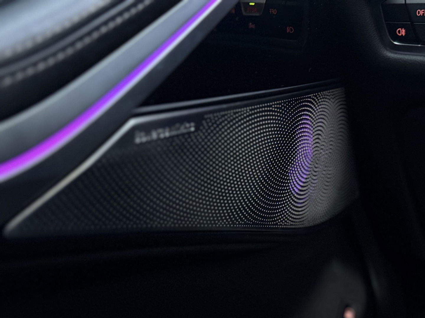 BMW X5 45e 394PK X-drive / M-Sport Pro / Individual / B&W / 360°