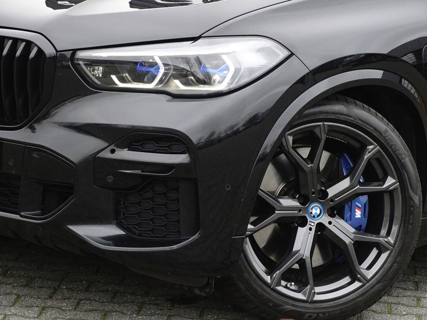 BMW X5 45e 394PK X-drive / M-Sport Pro / Individual / B&W / 360°