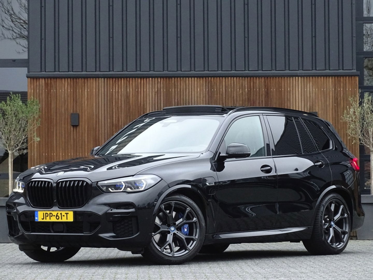 BMW X5 45e 394PK X-drive / M-Sport Pro / Individual / B&W / 360°