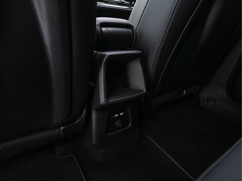 Audi Q4 e-tron 40 S-Line Competition Launch edition 77 kWh [ 3-Fase ] {SOH-87%} (INCL-BTW) *HEAT-PUMP | PANO | LEATHER-FABRIC | MATRIX-LED | ADAPTIVE-CRUISE | HEATED-SPORTSEATS | AMBIENT-LIGHT | DIGI-COCKPIT | CAMERA | KEYLESS | NAVI-FULLMAP | ...