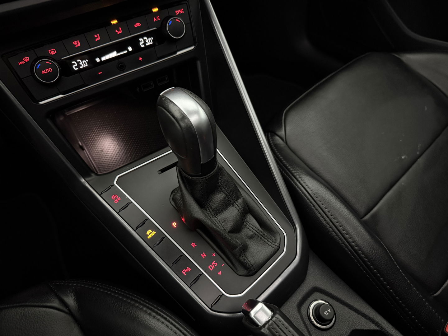 Volkswagen Polo 1.0 TSI R-Line | Pano | Camera | Adap. Cruise | Carplay | Virtual | NAP