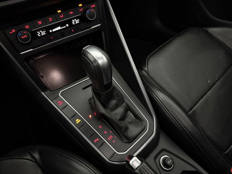 Volkswagen Polo 1.0 TSI R-Line | Pano | Camera | Adap. Cruise | Carplay | Virtual | NAP