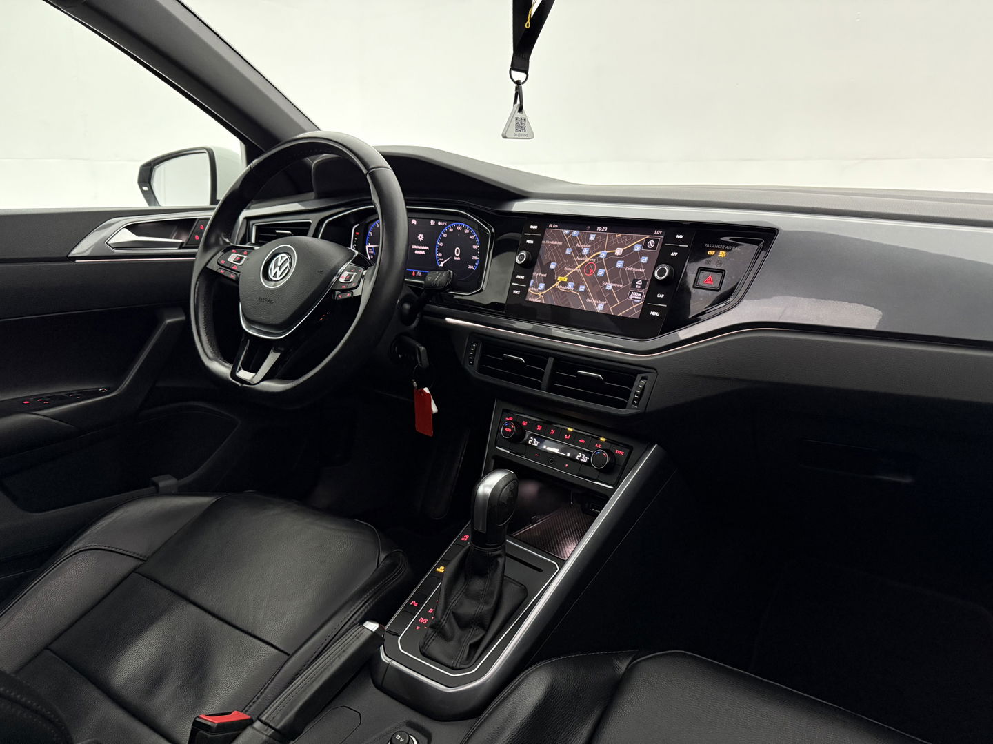 Volkswagen Polo 1.0 TSI R-Line | Pano | Camera | Adap. Cruise | Carplay | Virtual | NAP