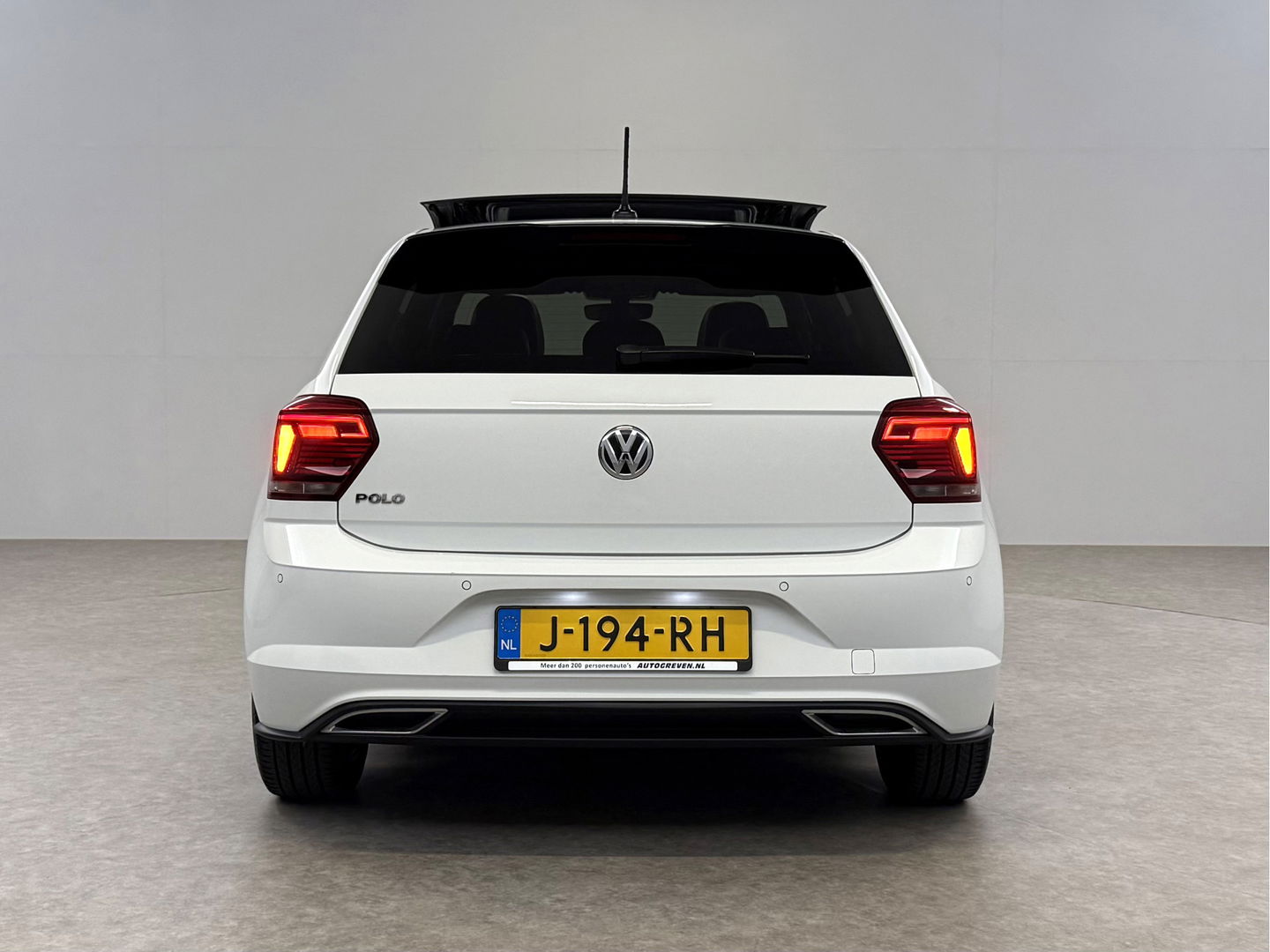 Volkswagen Polo 1.0 TSI R-Line | Pano | Camera | Adap. Cruise | Carplay | Virtual | NAP