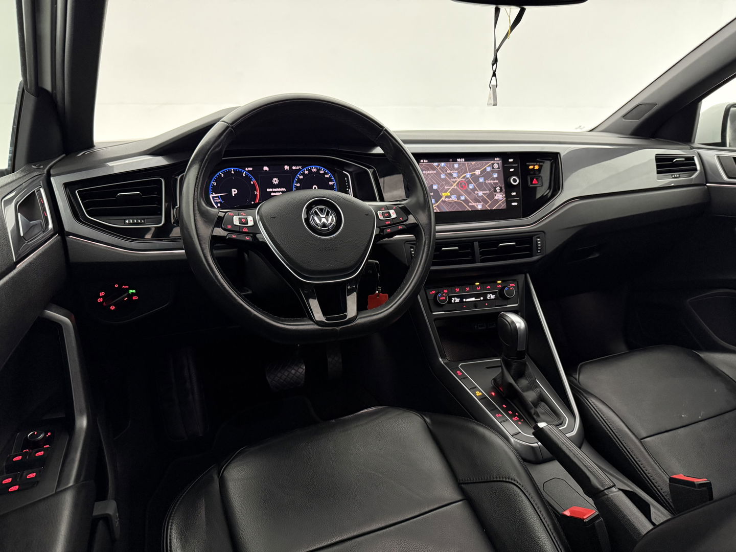 Volkswagen Polo 1.0 TSI R-Line | Pano | Camera | Adap. Cruise | Carplay | Virtual | NAP