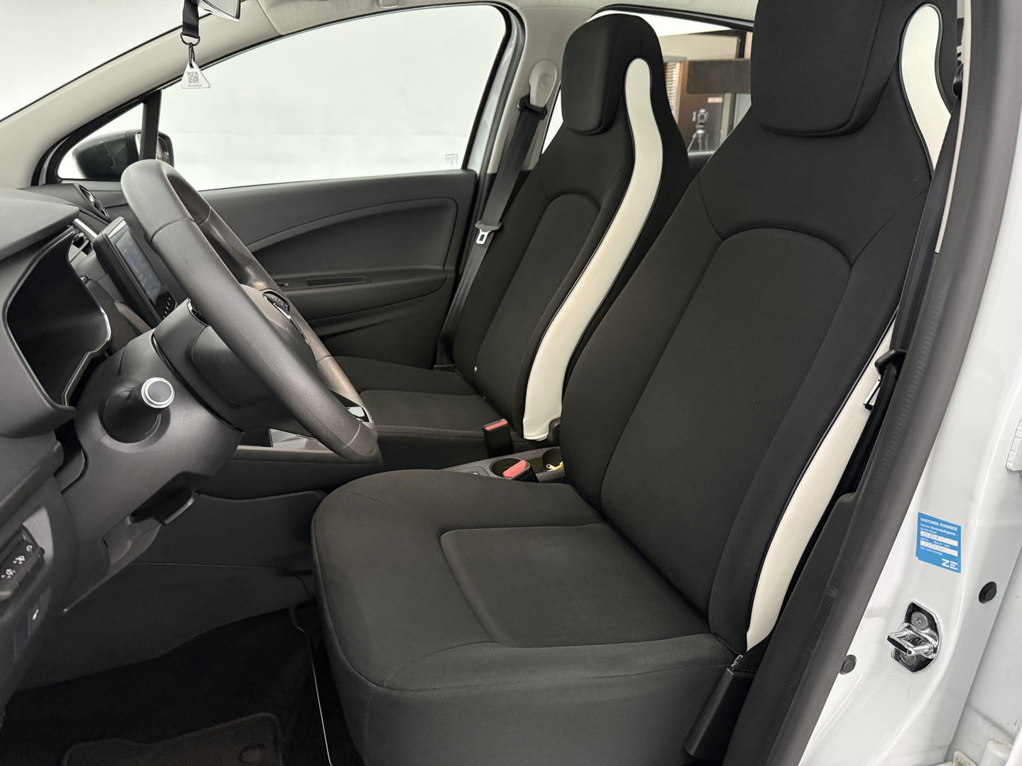 Renault ZOE 50 kWh Life Huur accu | SOH 93% | Carplay | Cruise | Airco | Keyless