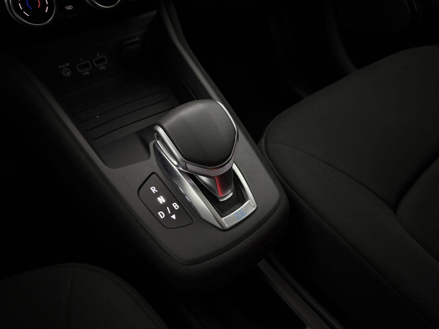 Renault ZOE 50 kWh Life Huur accu | SOH 93% | Carplay | Cruise | Airco | Keyless