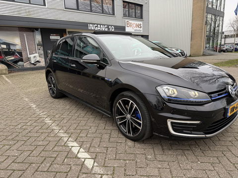 Volkswagen Golf 1.4 TSI GTE Leder l Pano l accupakket 2021