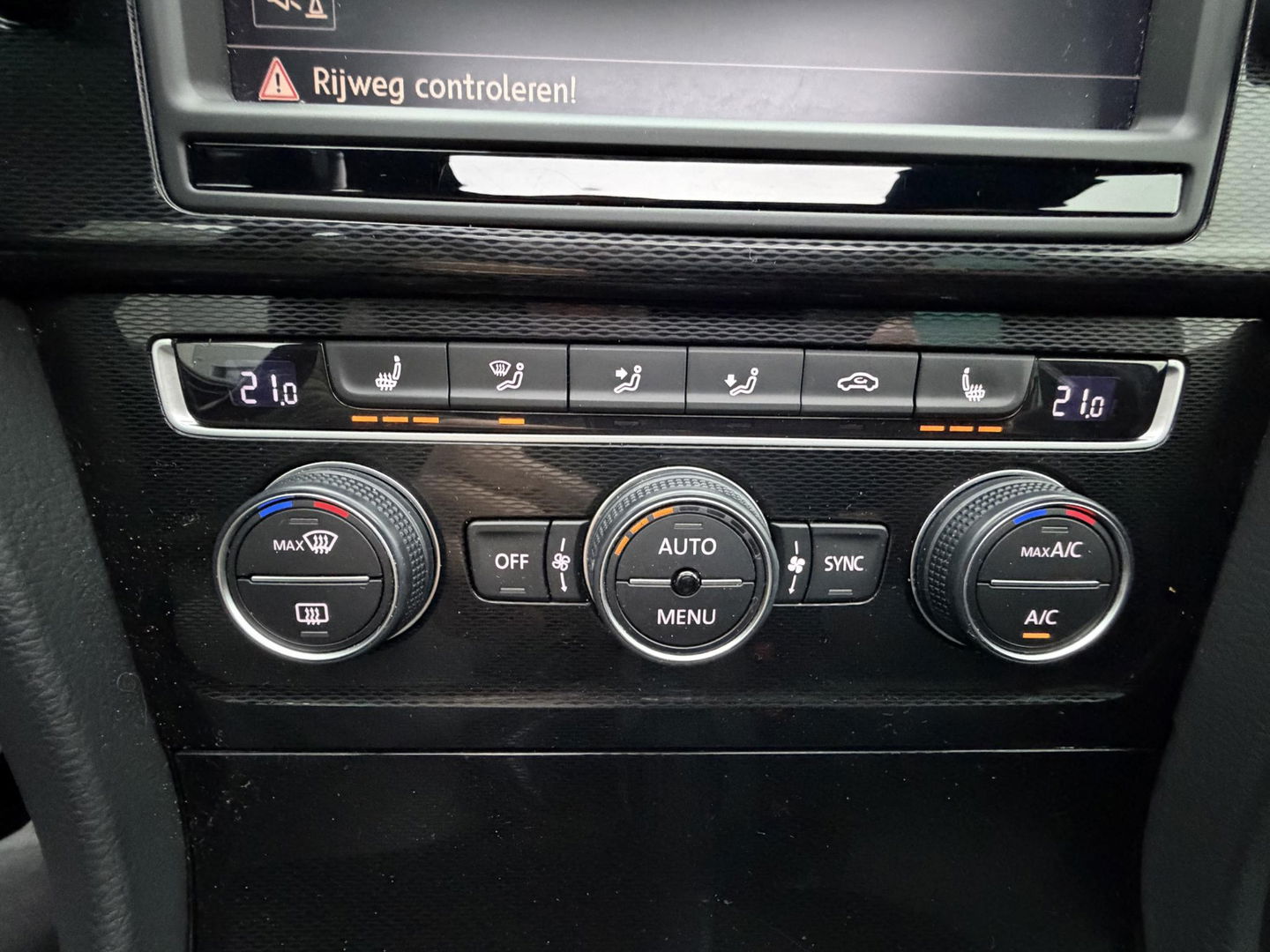 Volkswagen Golf 1.4 TSI GTE Leder l Pano l accupakket 2021