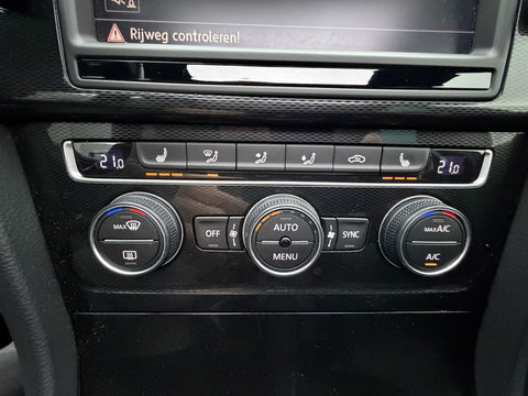 Volkswagen Golf 1.4 TSI GTE Leder l Pano l accupakket 2021