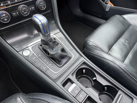 Volkswagen Golf 1.4 TSI GTE Leder l Pano l accupakket 2021