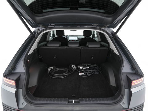 Hyundai IONIQ 5 Connect+ 73kWh [ 3-Fase ] {SOH-97%} (INCL-BTW) Aut *HEATPUMP | LEATHER | BOSE-AUDIO | FULL-LED | DIGI-COCKPIT | AMBIENT-LIGHT | DAB | SHIFT-PADDLES | HEAD-UP | NAVI-FULLMAP | KEYLESS | CAMERA | HEATED-COMFORTSEATS | ...