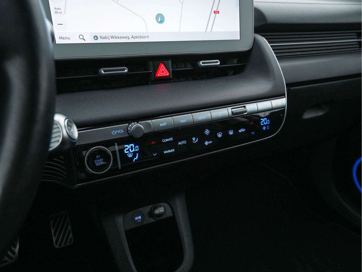 Hyundai IONIQ 5 Connect+ 73kWh [ 3-Fase ] {SOH-97%} (INCL-BTW) Aut *HEATPUMP | LEATHER | BOSE-AUDIO | FULL-LED | DIGI-COCKPIT | AMBIENT-LIGHT | DAB | SHIFT-PADDLES | HEAD-UP | NAVI-FULLMAP | KEYLESS | CAMERA | HEATED-COMFORTSEATS | ...