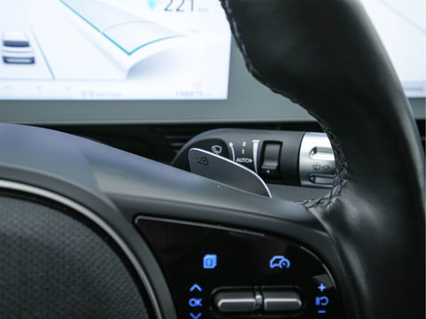 Hyundai IONIQ 5 Connect+ 73kWh [ 3-Fase ] {SOH-97%} (INCL-BTW) Aut *HEATPUMP | LEATHER | BOSE-AUDIO | FULL-LED | DIGI-COCKPIT | AMBIENT-LIGHT | DAB | SHIFT-PADDLES | HEAD-UP | NAVI-FULLMAP | KEYLESS | CAMERA | HEATED-COMFORTSEATS | ...